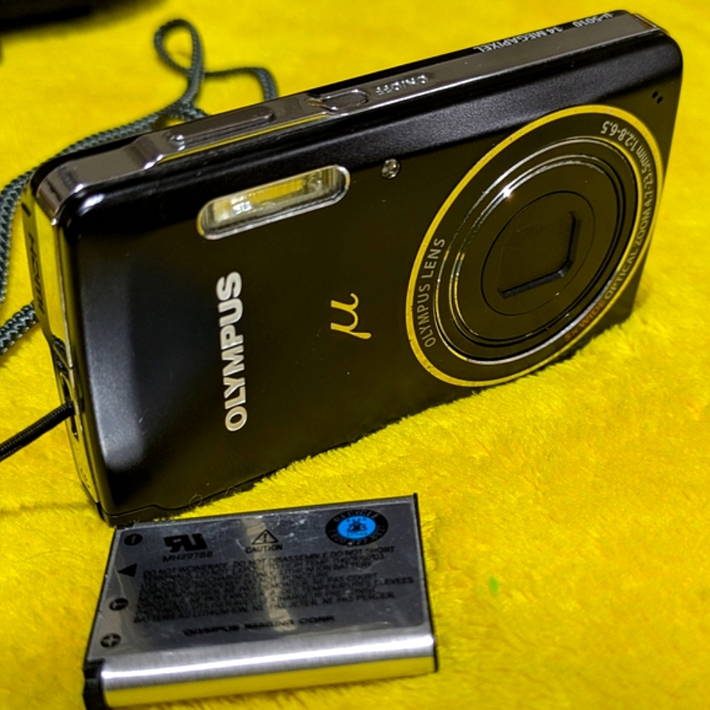 Olympus Stylus Mju 5010 | Point & Shoot Digital Camera | Super Bundle | Tested